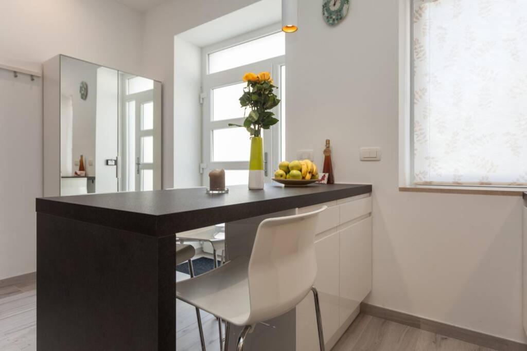 Apartman Luna Apartment Pula Exterior photo